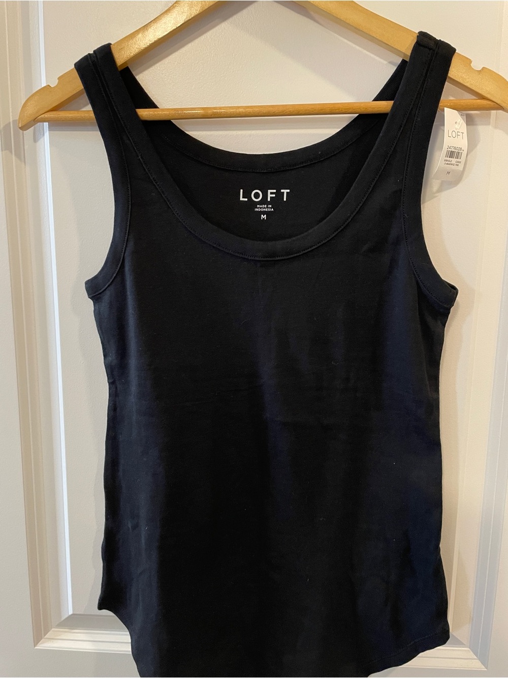 LOFT Women's Black Scoop Neck Tank